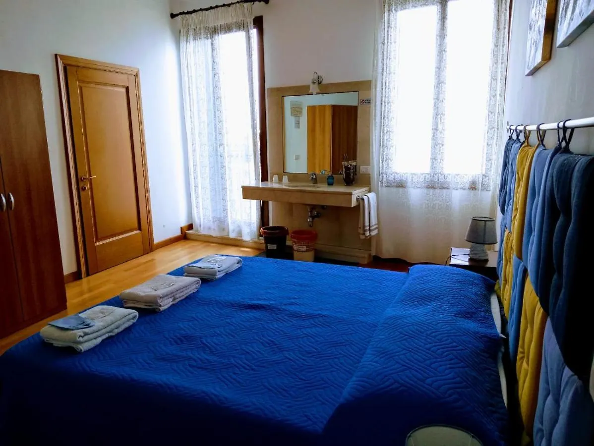 Casa Favaretto Guest House Venice İtalya
